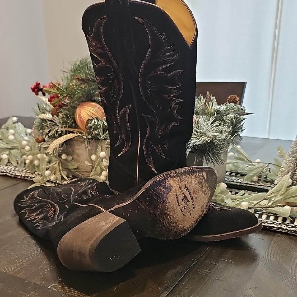Black Western Cowboy Boots - Picture 2 of 5